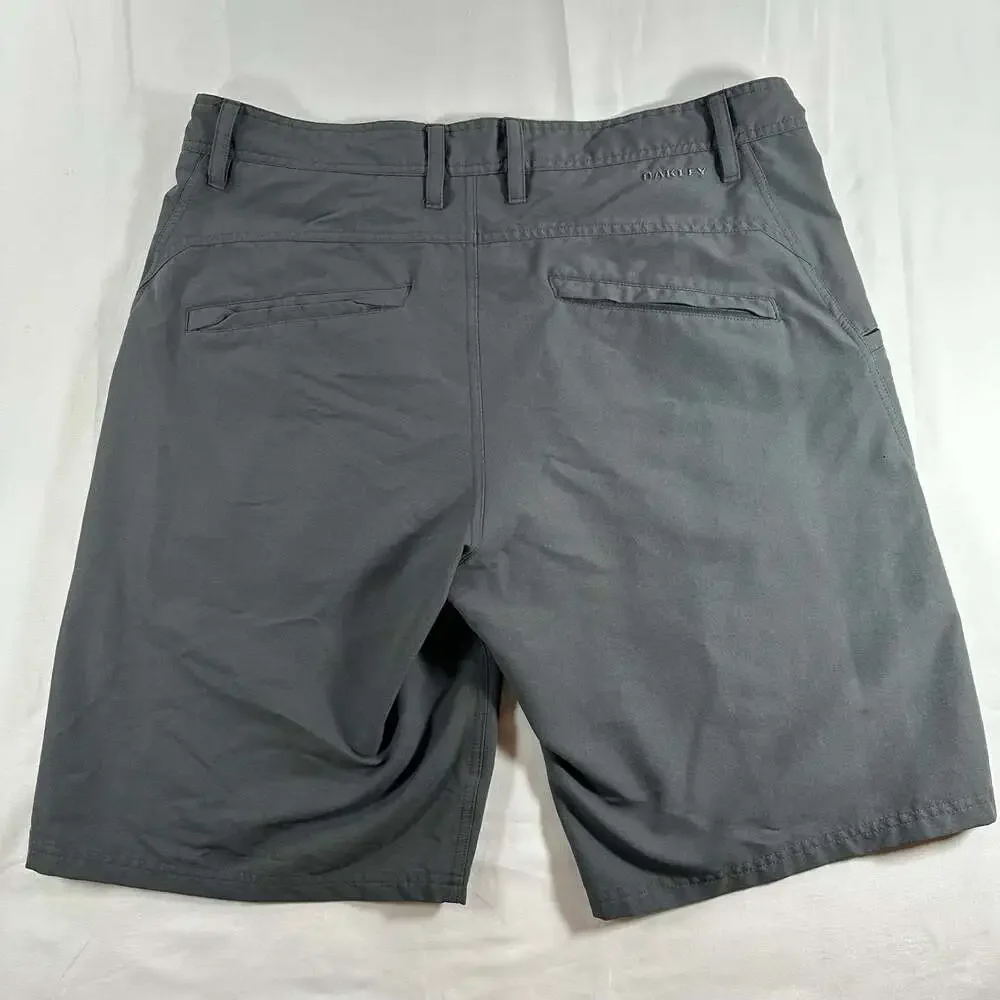 Oakley Men's Gray Performance Hybrid Walk Shorts Size 38